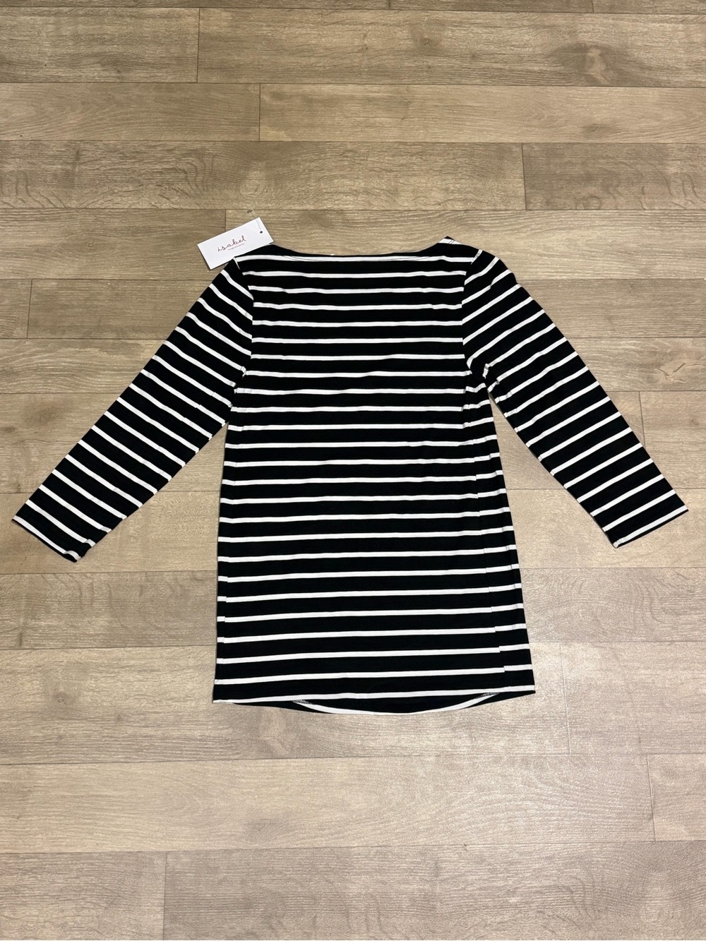 Isabel Maternity by Ingrid & Isabel 3/4 Sleeve Boatneck Maternity T-Shirt Size M - Picture 9 of 9